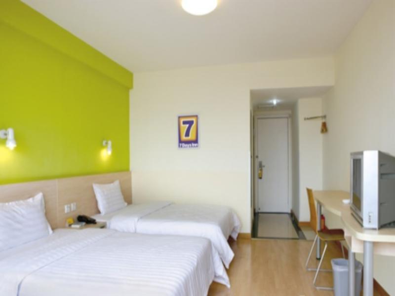 7Days Inn Guangzhou Southern Hospital Medical College Station Exterior photo