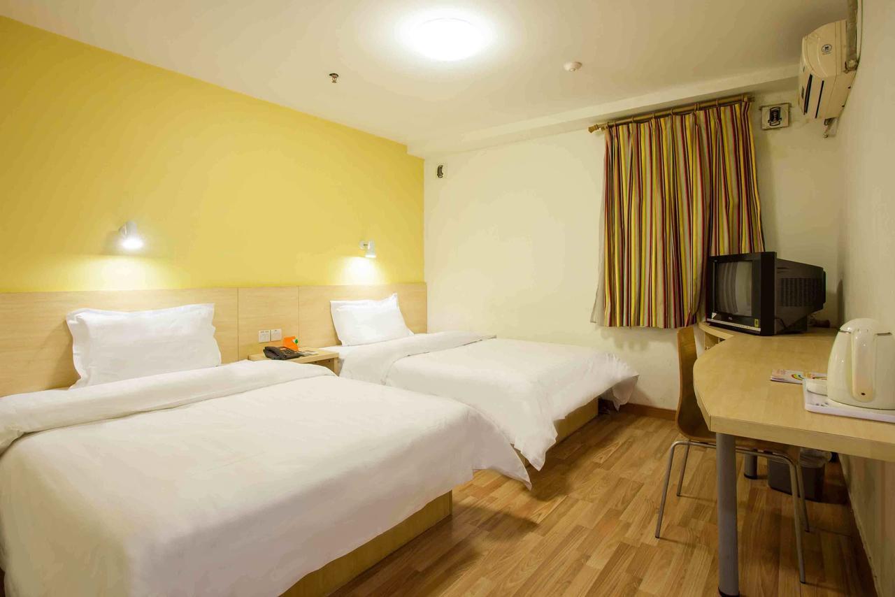 7Days Inn Guangzhou Southern Hospital Medical College Station Exterior photo
