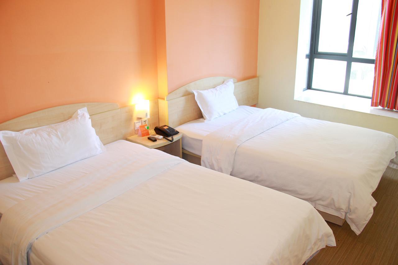 7Days Inn Guangzhou Southern Hospital Medical College Station Exterior photo