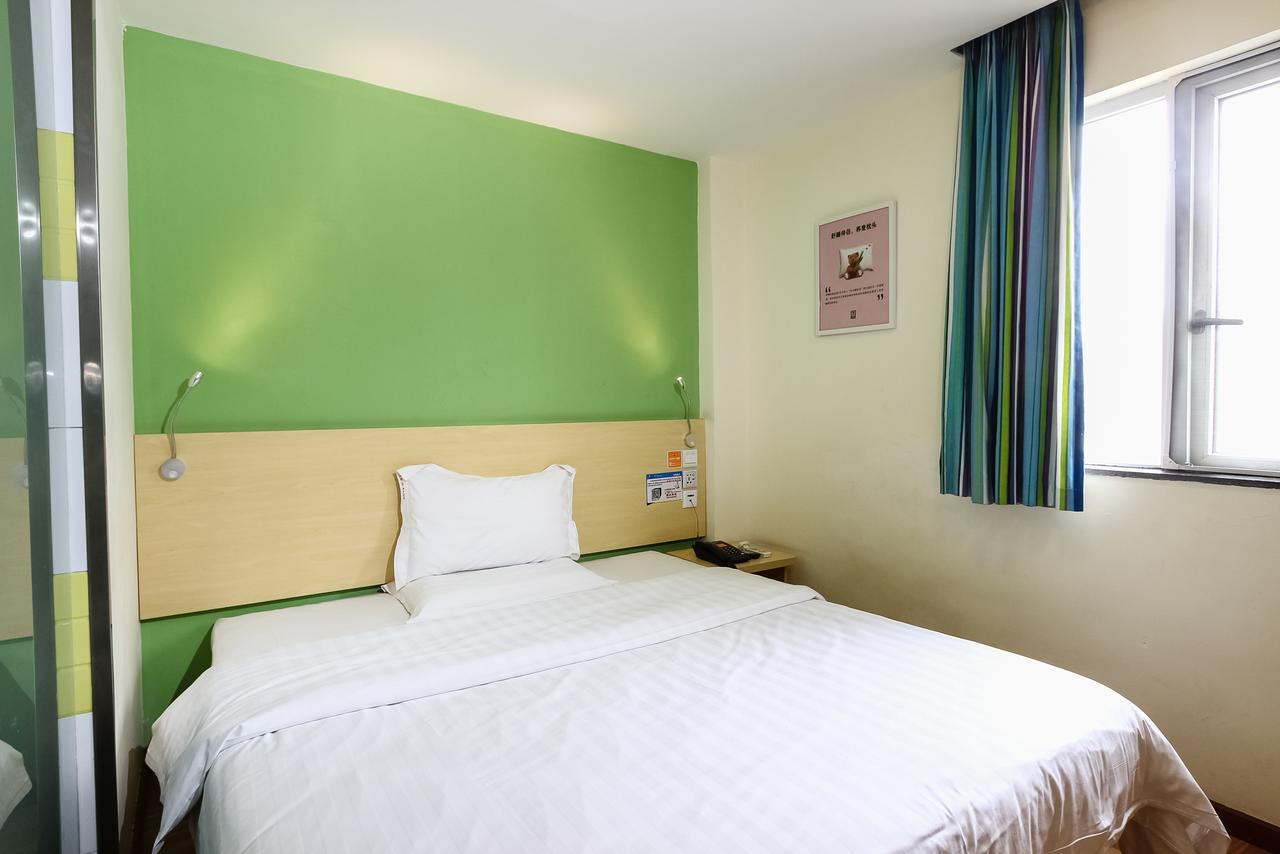 7Days Inn Guangzhou Southern Hospital Medical College Station Exterior photo