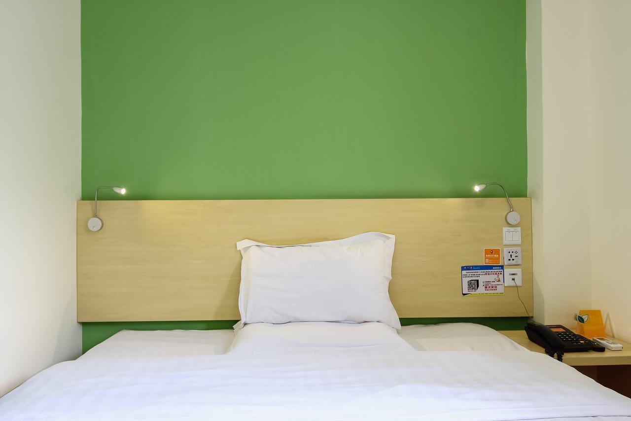 7Days Inn Guangzhou Southern Hospital Medical College Station Exterior photo